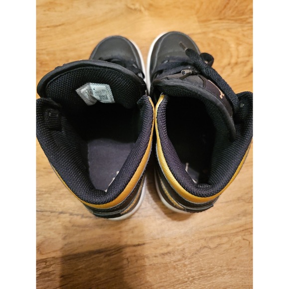 Air Jordan JV2 (GS) Big Kids' Shoes Black-Metallic Gold-White DQ8423-071 4.5Y - Picture 5 of 8
